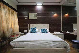 Hotel Sharda Marine Lines, Mumbai 3